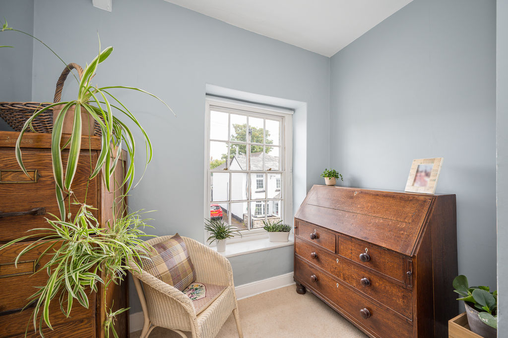 Bedroom- click for photo gallery